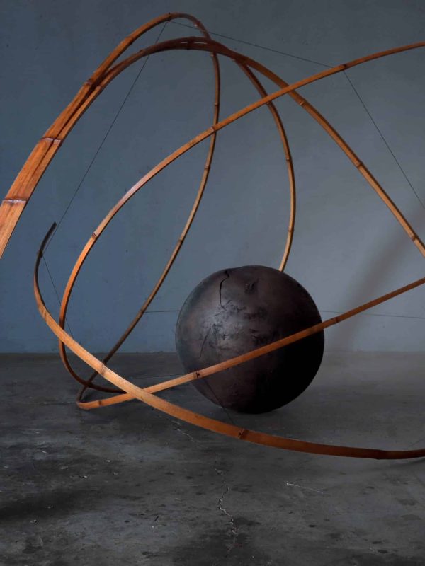 Laurent Martin Lô & Yoyo Balagué
Yo & Lô, 2023
Bamboo, ceramic, threads
H 120 x W 180 x D 120 cm